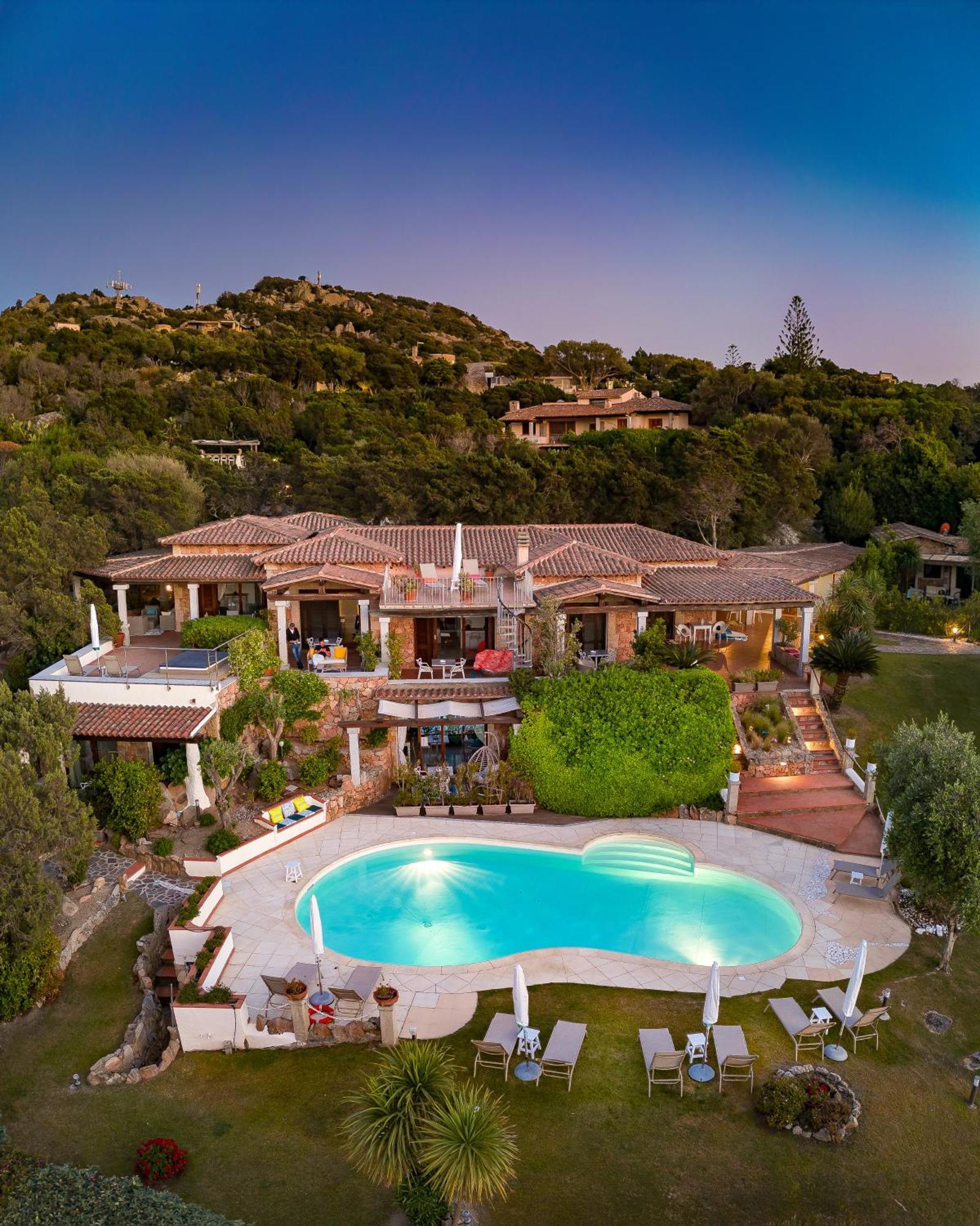 Geco Di Giada Art Suites - Adult Only Porto Rotondo Luaran gambar