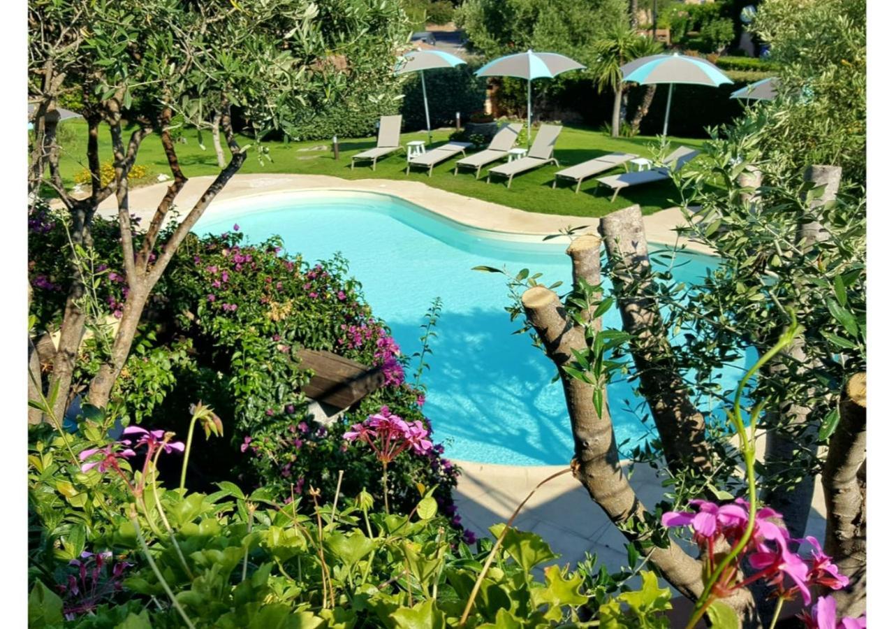 Geco Di Giada Art Suites - Adult Only Porto Rotondo Luaran gambar